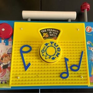 Vintage Fisher Price Tv/radio farmer and the dell